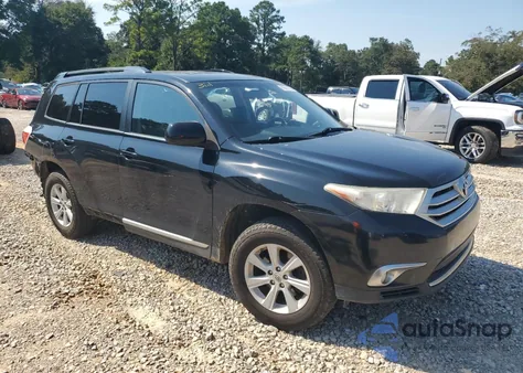2012 Toyota Highlander Base z USA, uszkodzony, nr VIN 5TDZK3EH3CS065752